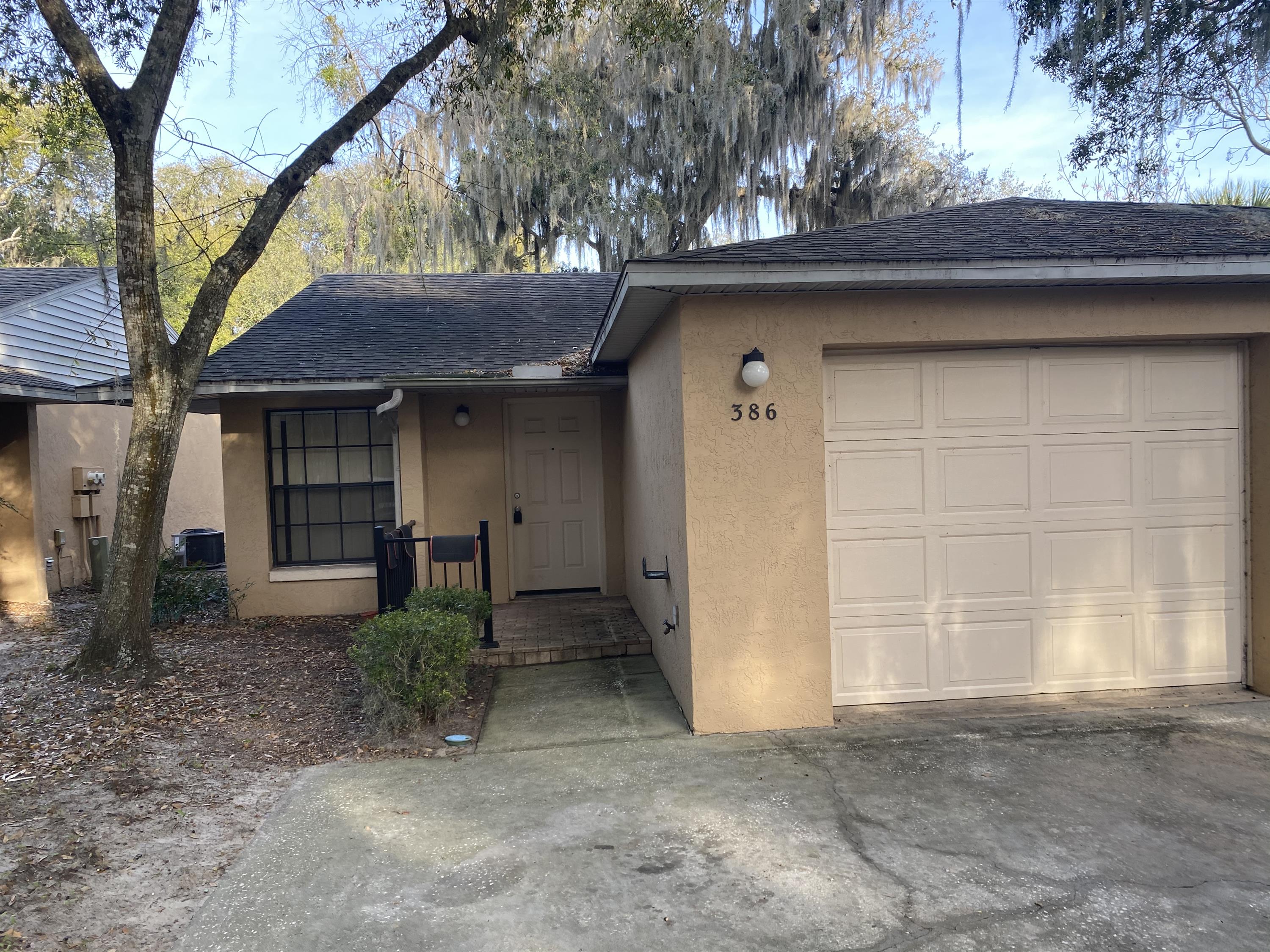 386 Acorn Lane - 1